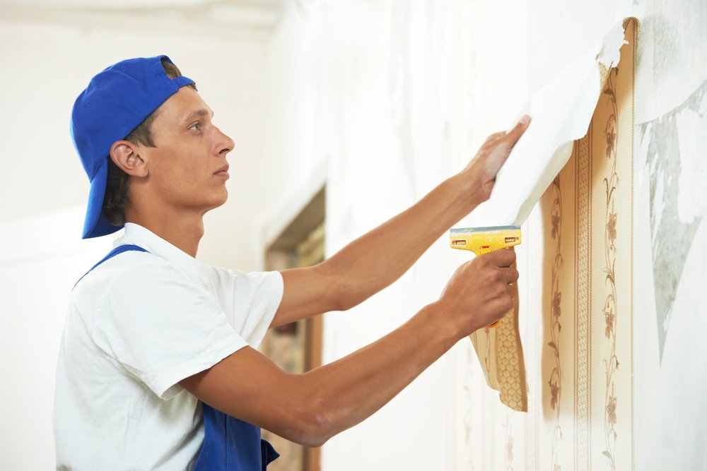 Behang verwijderen in een woning in Zaandam? Huur onze behang verwijderaars in. Zij werken snel en veroorzaken geen schade aan je muren.